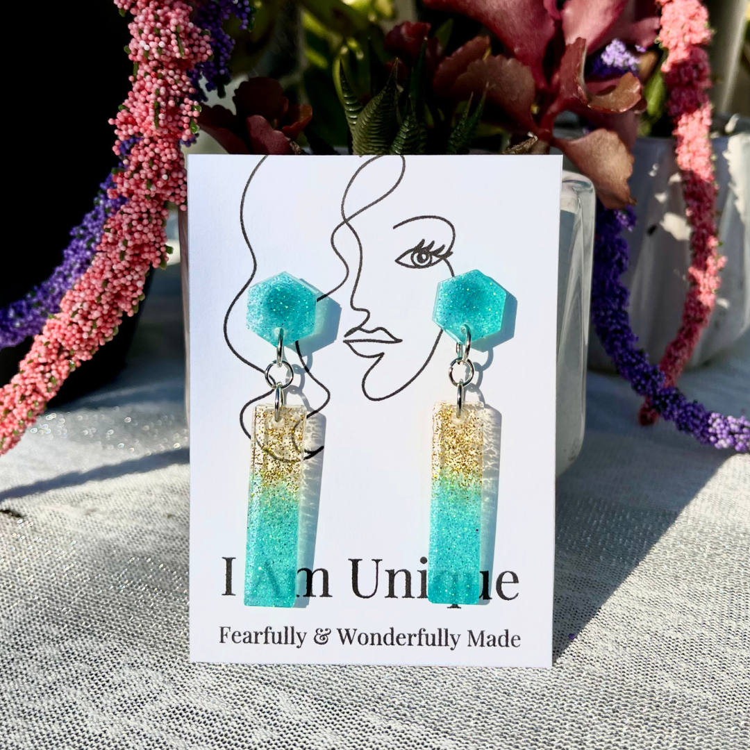 aqua and gold earrings, blue and gold earrings, gold glitter earrings, resin earrings, i am unique, unique carper